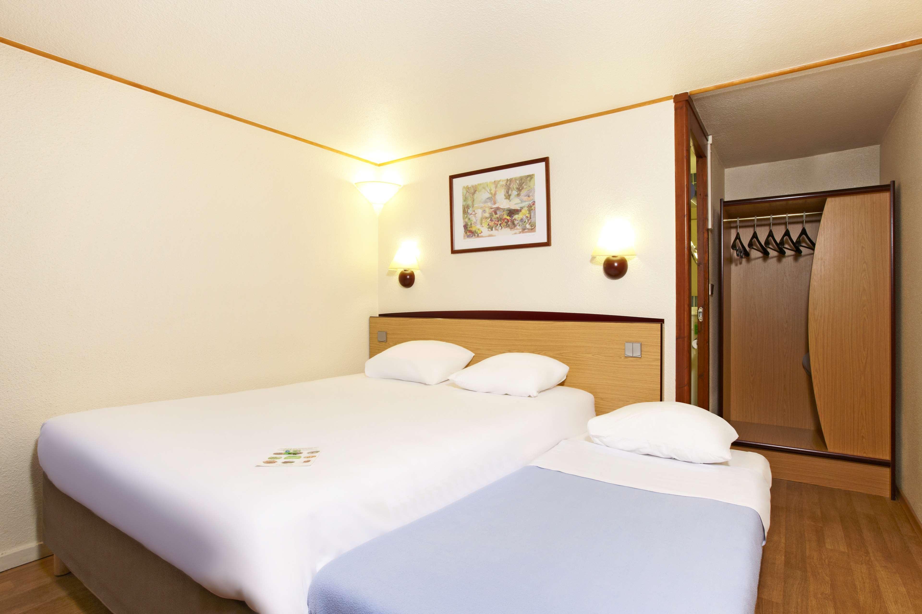 ก็องปานีล รูแอ็ง นอร์ด มงต์ แซ็.แอญ็อง Hotel ภายนอก รูปภาพ